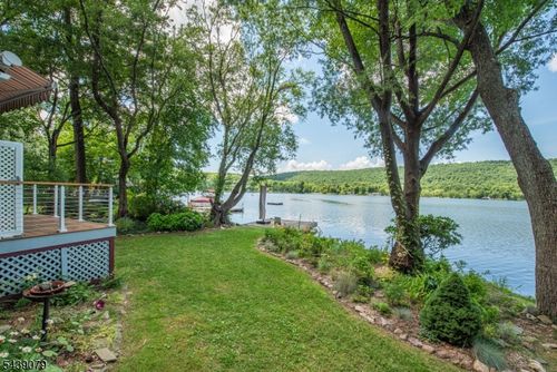 239 E Shore Lake Owassa Rd, Newton, NJ, 07860-4837 | Card Image