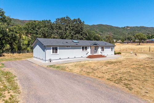 9017 Colony Dr, Redwood Valley, CA, 95470-9507 | Card Image