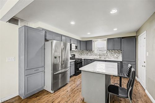 5137 Del Monte Ave, Las Vegas, NV, 89146-1403 | Card Image