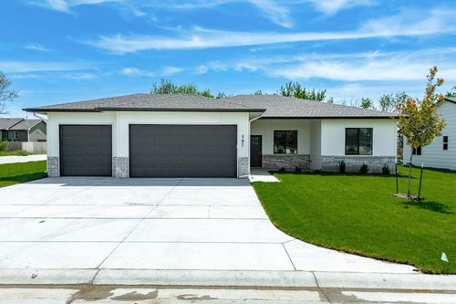 507 E Elmwood St, Park City, KS, 67147 | Card Image