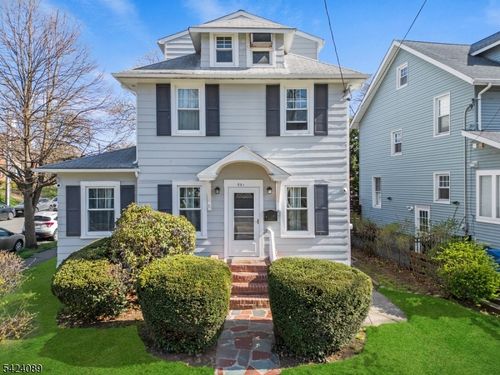 351 Park Ave, Rutherford, NJ, 07070-2749 | Card Image