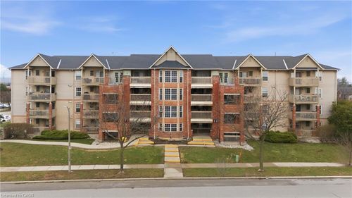 204-4015 Kilmer Dr, Burlington, ON, L7M4M4 | Card Image
