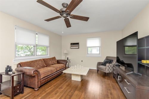 fl-2nd-82 268th St, Glen Oaks, NY, 11004-1563 | Card Image