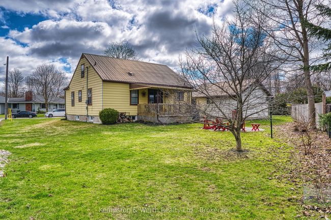 11 Churchill Dr, House other with 2 bedrooms, 1 bathrooms and 6 parking in Listowel ON | Image 8