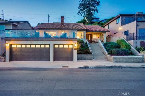 1754 Perch St, San Pedro, CA, 90732-4218 | Card Image