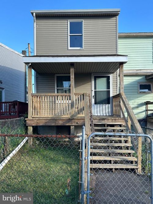 531 W Howard St, FRACKVILLE, PA, 17931-1620 | Card Image