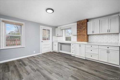 319 Union Ave, Mamaroneck, NY, 10543-2646 | Card Image