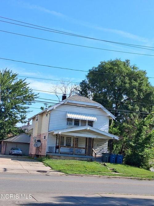 2020 Dorr Street, Toledo, OH, 43607 | Card Image
