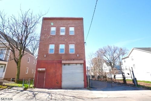 59 N 14th St, East Orange, NJ, 07017-5112 | Card Image