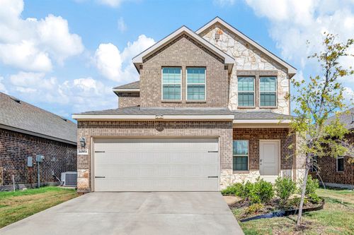 3233 Grimaldo Dr, Forney, TX, 75126-9520 | Card Image