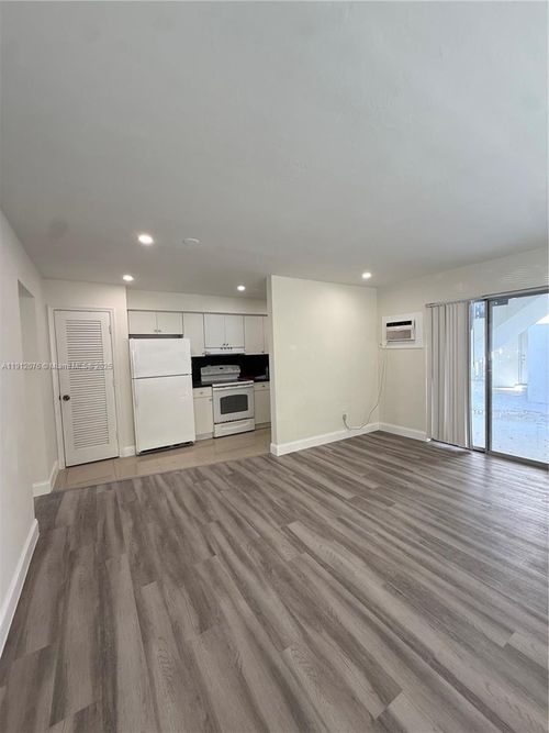 apt-1-16890 Ne 21st Ave, North Miami Beach, FL, 33162-3356 | Card Image