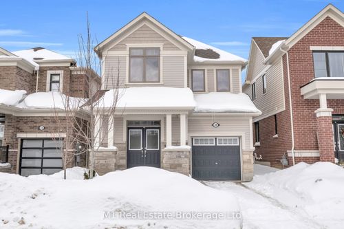 39 Spicer St, Fergus, ON, N1M0H7 | Card Image