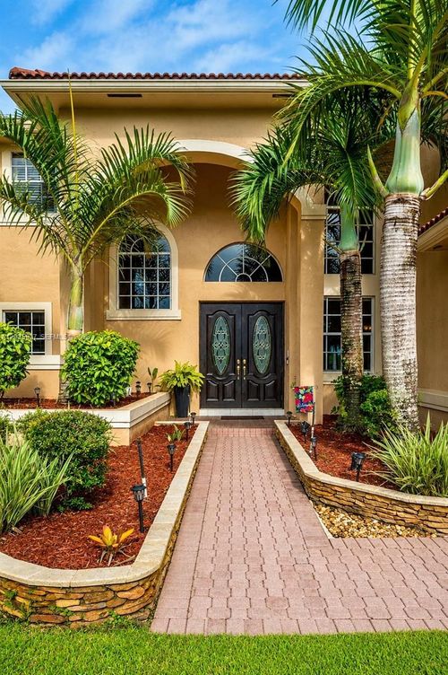 1333 Sw 175th Way, Pembroke Pines, FL, 33029-4824 | Card Image