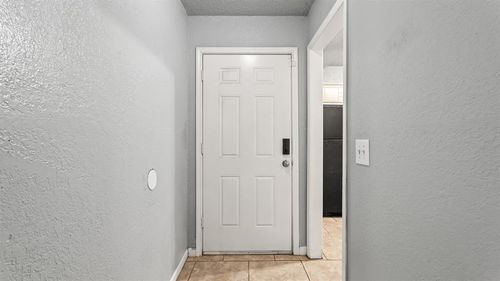 4913 Cinderella Dr, Oklahoma City, OK, 73129-8927 | Card Image