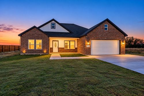 740 Section House Rd, Ennis, TX, 75119-5398 | Card Image
