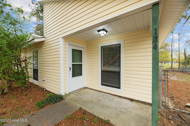 124 Twin Wood Dr, House other with 2 bedrooms, 1 bathrooms and null parking in Havelock NC | Image 5