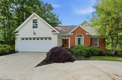 6933 Sawtooth Drive, Ooltewah, TN, 37363 | Card Image
