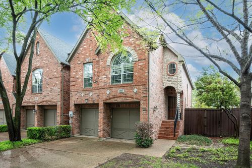 4144 Towne Green Cir, Addison, TX, 75001-4953 | Card Image