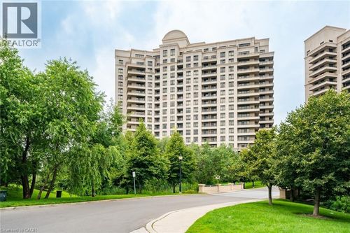 214-9235 Jane Street, Maple, ON, L6A0J8 | Card Image