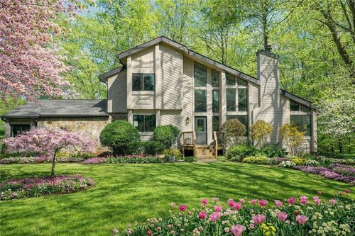 6350 River Chase Cir, Sandy Springs, GA, 30328-3549 | Card Image