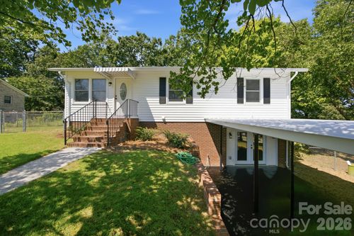 1720 Valwood St, Kannapolis, NC, 28083-6596 | Card Image