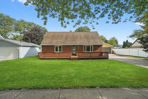 8433 Long Ave, Burbank, IL, 60459-2657 | Card Image