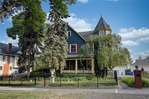 7 Lakeview Park, Rochester, NY, 14613-1708 | Card Image