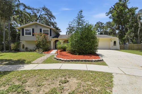 1200 Lake Valrico Ln, Valrico, FL, 33594-5831 | Card Image