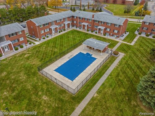 g1-8251 Denwood Dr, Sterling Heights, MI, 48312-5961 | Card Image