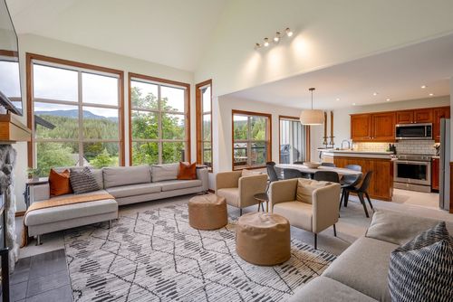33-4644 Blackcomb Way, Whistler, BC, V8E0H2 | Card Image