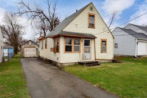 1205 33rd Street Ne, Cedar Rapids, IA, 52402 | Card Image