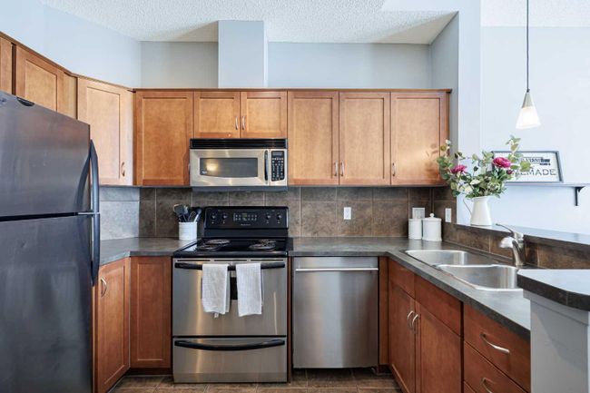 13 - 145 Rockyledge View Nw, Home with 2 bedrooms, 2 bathrooms and 1 parking in Calgary AB | Image 11