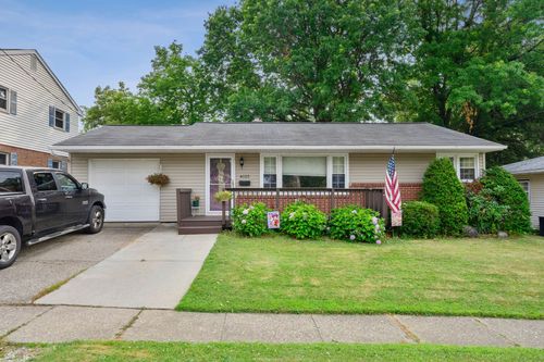 4022 Brandes St, Erie, PA, 16504-2421 | Card Image