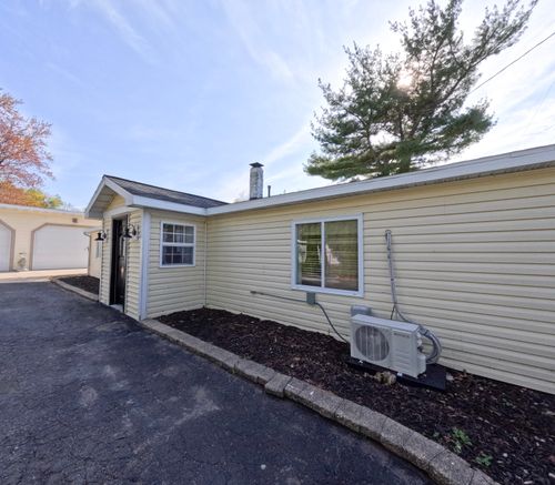 74961 24th Ave, South Haven, MI, 49090-9493 | Card Image