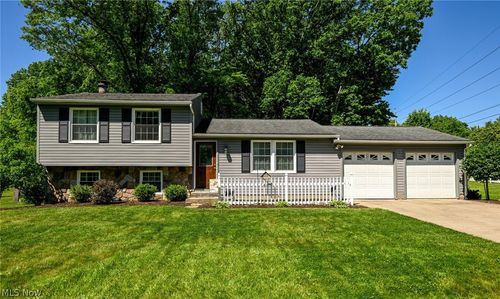 4092 Hummingbird Trl, Stow, OH, 44224-2402 | Card Image
