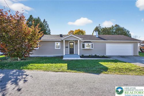 1386 Segal Ct, NORTHAMPTON, PA, 18067-1468 | Card Image