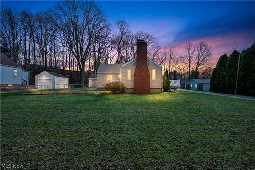 3510 Westview Ave Nw, Canton, OH, 44709-2660 | Card Image