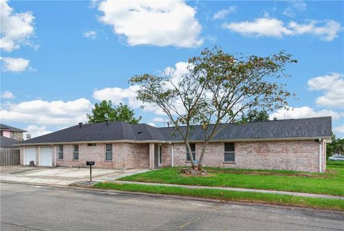 4900 Bullard Ave, New Orleans, LA, 70128-3134 | Card Image