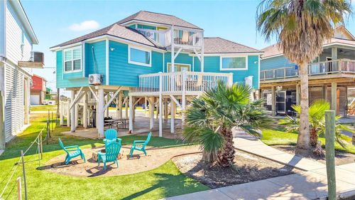 319 Pompano Ln, Surfside Beach, TX, 77541-7988 | Card Image