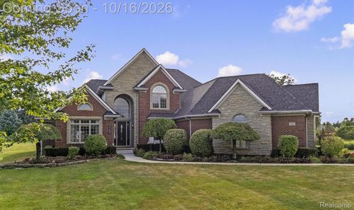 51045 Sunday Dr, Northville, MI, 48167-9168 | Card Image