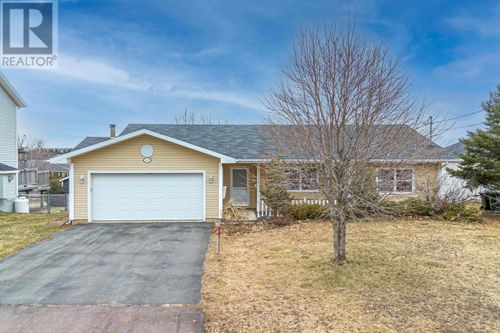 42 Braemore Ave, Charlottetown, PE, C1E1P8 | Card Image