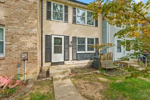 4536 Treeview Ct, Batavia, OH, 45103-1396 | Card Image