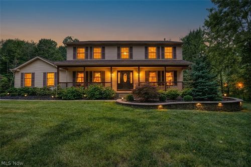 7215 Mildon Dr, Painesville, OH, 44077-9373 | Card Image