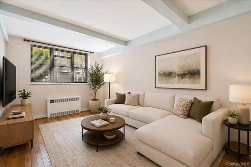 1j-67-35 Yellowstone Blvd, Forest Hills, NY, 11375 | Card Image