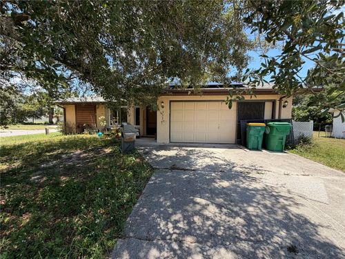 333 Timbruce Ln Nw, PORT CHARLOTTE, FL, 33952-6663 | Card Image