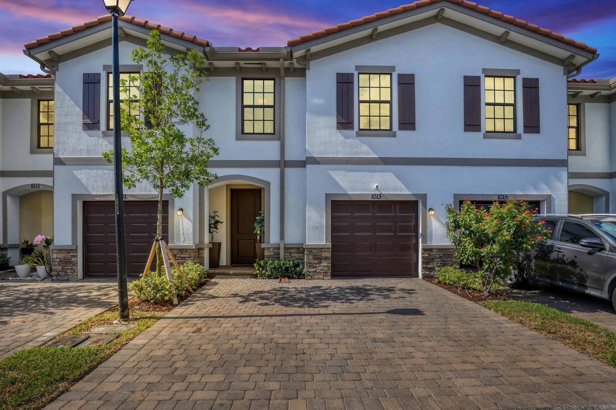 Sweet Briar Ln, Riviera Beach, FL 33410