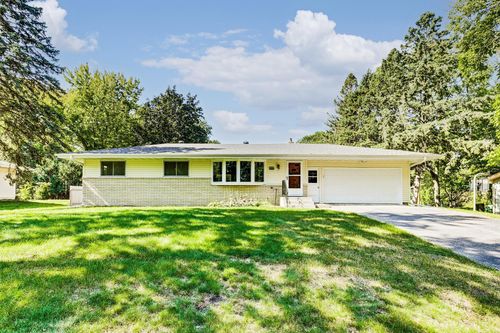 4839 Larson Rd, Shoreview, MN, 55126-2046 | Card Image