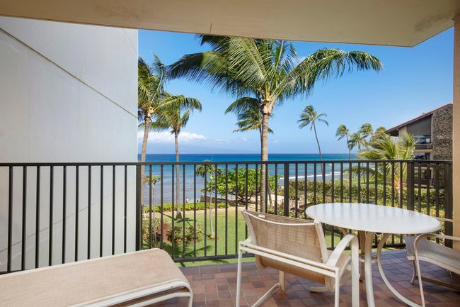304 - 3445 Lower Honoapiilani Rd, Condo with 2 bedrooms, 2 bathrooms and null parking in Lahaina HI | Image 7