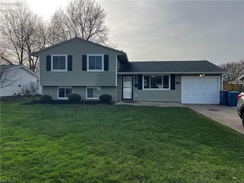 4048 Kenyon Avenue, Lorain, OH, 44053 | Card Image