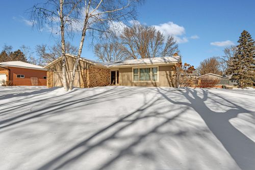 608 24th Ave Sw, Willmar, MN, 56201-5146 | Card Image